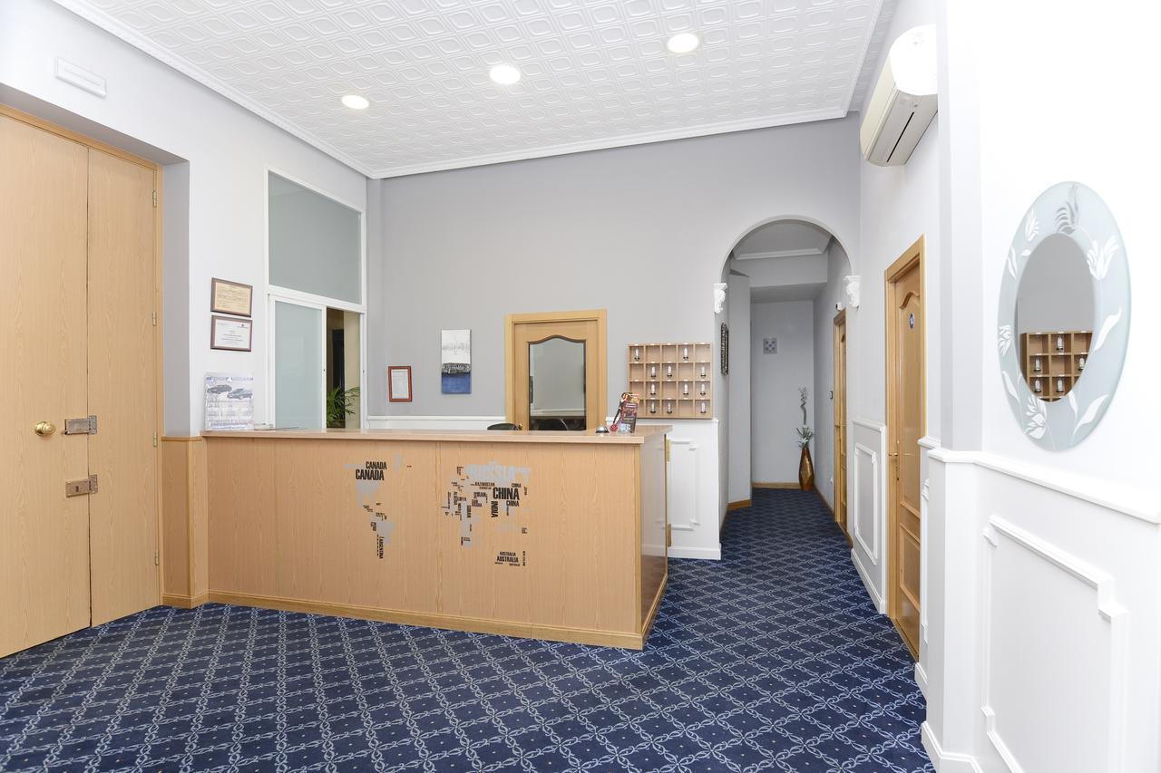 Hostal Biarritz Madrid Exterior foto